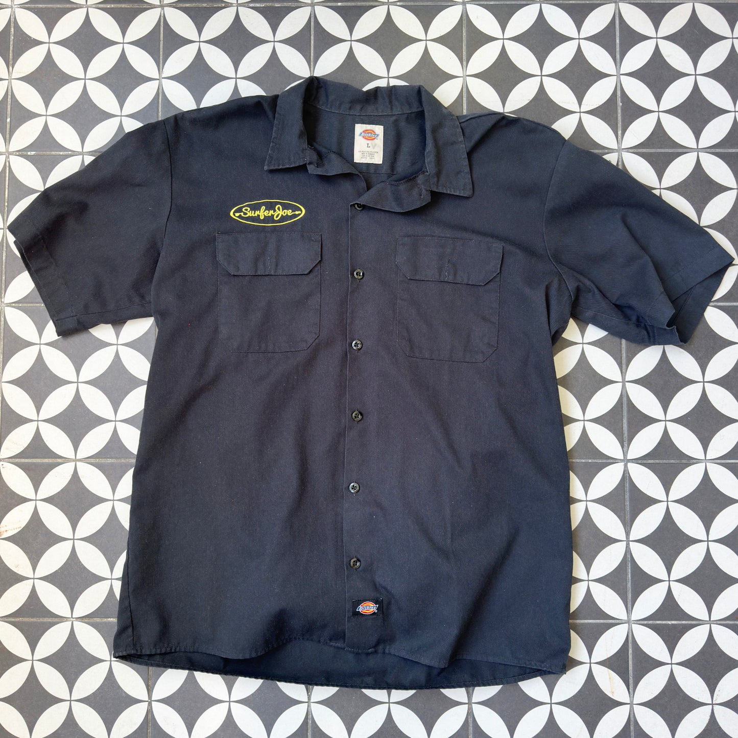 Original 2016 Surfer Joe Stage Shirt L